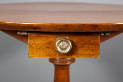 Thomas Chippendale Chippendale Walnut and Mahogany Tripod Table