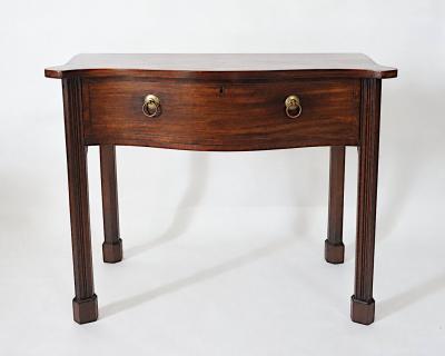 Thomas Chippendale English Chippendale Single Drawer Serpentine Mahogany Side Table circa 1760