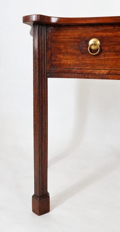 Thomas Chippendale English Chippendale Single Drawer Serpentine Mahogany Side Table circa 1760