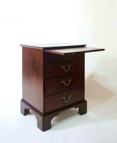 Thomas Chippendale English Georgian Mahogany Pedestal Form Bachelors Chest circa 1760