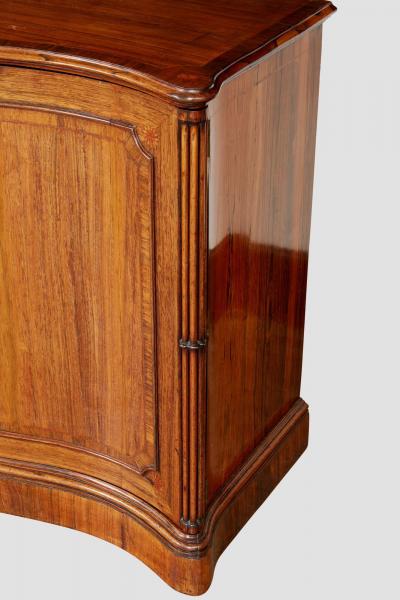 Thomas Chippendale Georgian Serpentine Rosewood Cabinet