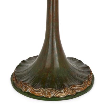 Tiffany Studios Daffodil table lamp by Tiffany Studios
