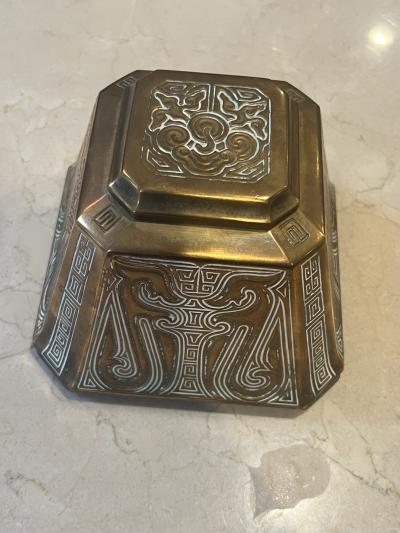 Tiffany Studios TIFFANY STUDIOS CHINESE PATTERN GILT BRONZE 7 PIECE DESK SET