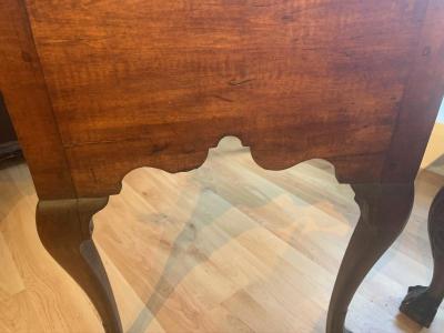 Tiger Maple Queen Anne Dressing Table