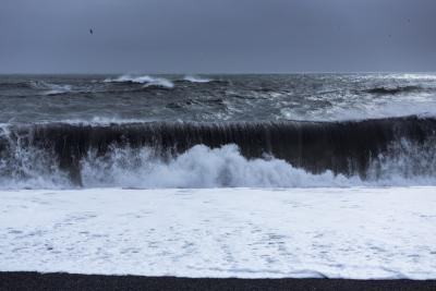 Tim Graham Black Waves