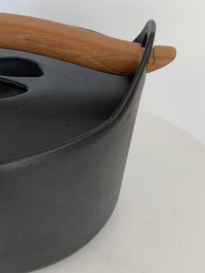 Timo Sarpaneva Timo Sarpaneva Cast Iron Pot for Iittalia c 1960