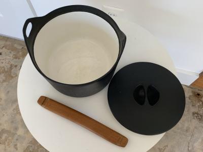 Timo Sarpaneva Timo Sarpaneva Cast Iron Pot for Iittalia c 1960