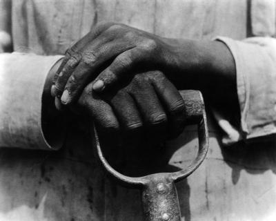 Tina Modotti Hands resting on a shovel