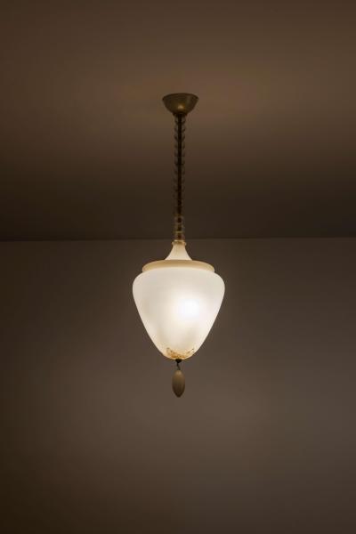 Tomaso Buzzi Tomaso Buzzi lattimo glass chandelier for Venini Italy 1930s