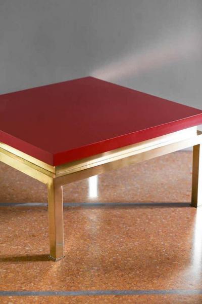 Tommaso Barbi China red lacquered coffee table with brass structure Tommaso Barbi Italy 1980
