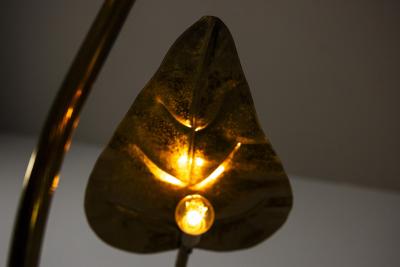 Tommaso Barbi Tommaso Barbi Leaf Floorlamp in Hammered Brass Italy 1970s