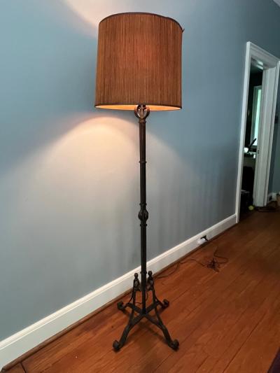 Tommi Parzinger TOMMI PARZINGER SCROLLED BLACK IRON FLOOR LAMP