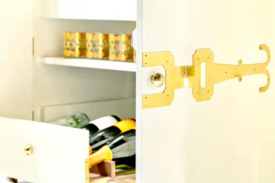 Tommi Parzinger Tommi Parzinger Bar Cabinet Lacquered in White Chocolate with Polished Brass