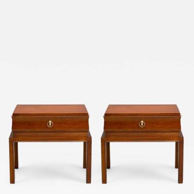 Tommi Parzinger Tommi Parzinger Mahogany Brass Low Nightstands USA 1960s