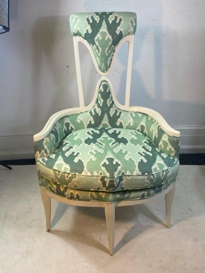 Tommi Parzinger UNUSUAL HOLLYWOOD REGENCY CHAIR IN THE MANNER OF TOMMI PARZINGER