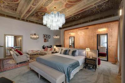 Toni Zuccheri Pair of Sconces by Toni Zuccheri for Venini 1970s