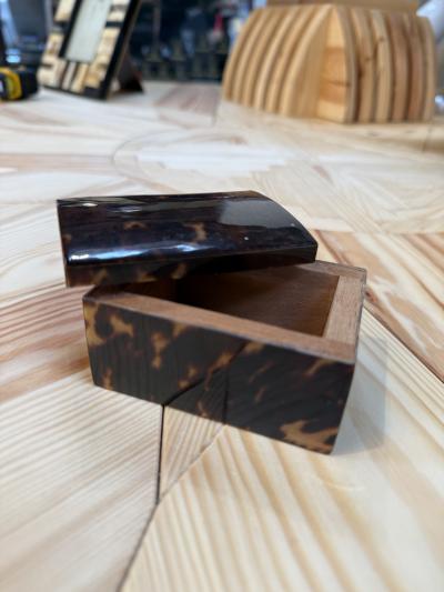 Tortoiseshell Pattern Lacquered Dome Top Trinket Box