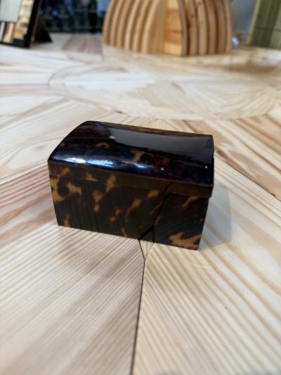 Tortoiseshell Pattern Lacquered Dome Top Trinket Box