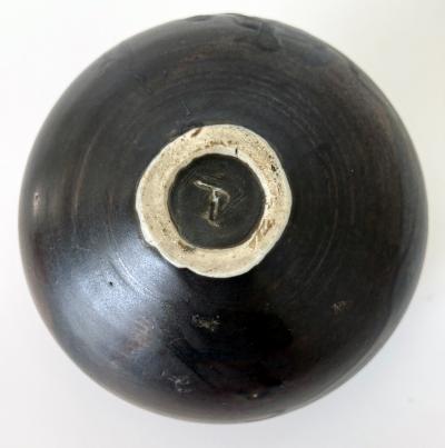 Toshiko Takaezu Ceramic Closed Form Moon Pot by Toshiko Takaezu