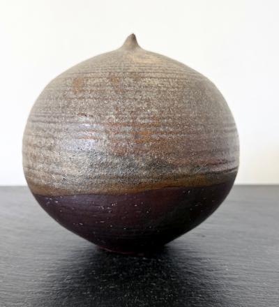 Toshiko Takaezu Ceramic Moon Pot with Rattle by Toshiko Takaezu