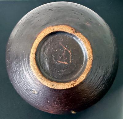 Toshiko Takaezu Ceramic Moon Pot with Rattle by Toshiko Takaezu