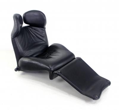 Toshiyuki Kita Exceptional Italian Modern Wink Recliner by Toshiyuki Kita for Cassina