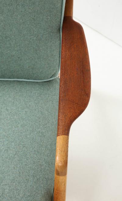 Tove Edvard Kindt Larsen Tove Edvard Kindt Larsen Teak and Oak Settee circa 1950s