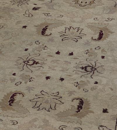 Traditional Hand woven Wool Indian Agra Rug