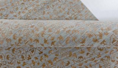 Traditional Inspired Runner