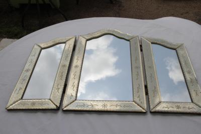 Tri Fold Mirror