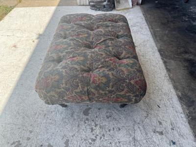Tufted Upholstered Ottoman