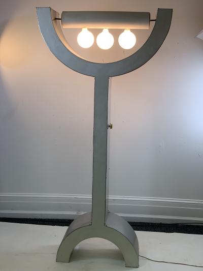 UNIQUE MODERNIST POP ART WOOD AND ALUMINUM FLOOR LAMP