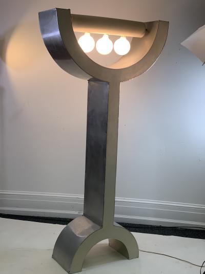 UNIQUE MODERNIST POP ART WOOD AND ALUMINUM FLOOR LAMP