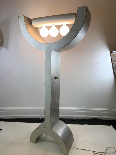 UNIQUE MODERNIST POP ART WOOD AND ALUMINUM FLOOR LAMP