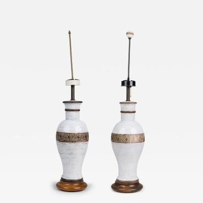 Ugo Zaccagnini Ugo Zaccagnini Italian Ceramic White Glazed Urn Table Lamp on Dark Wood Base
