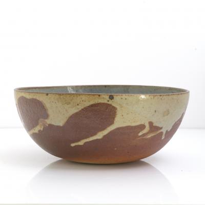 Ulla and Gustav Kraitz ULLA GUSTAV KRAITZ HAND THROWN AND GLAZED CERAMIC BOWL Sweden 1976