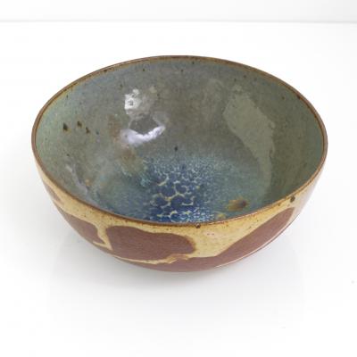 Ulla and Gustav Kraitz ULLA GUSTAV KRAITZ HAND THROWN AND GLAZED CERAMIC BOWL Sweden 1976