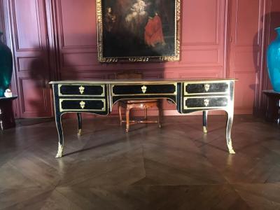 Unique Regence Desk
