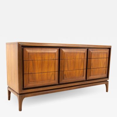 United Furniture Mid Century Walnut 9 Drawer Lowboy Dresser