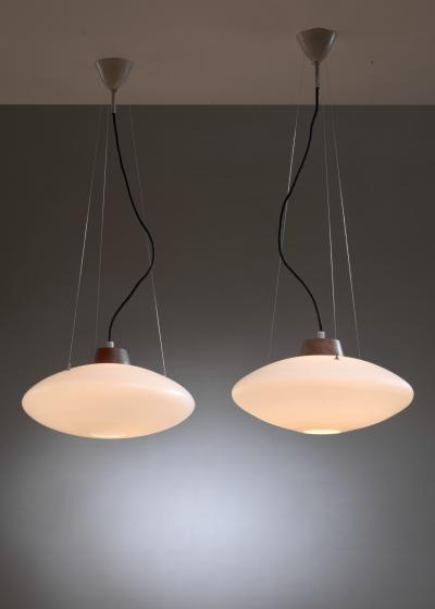 Uno Osten Kristiansson Uno Osten Kristiansson pair of pendants