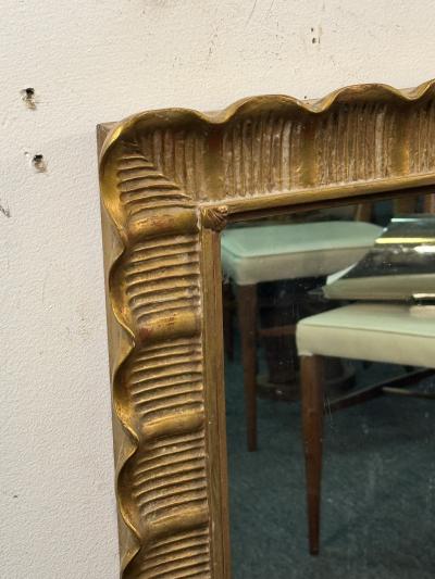 VENETIAN GILT WOOD SCALLOPED FRAMED MIRROR