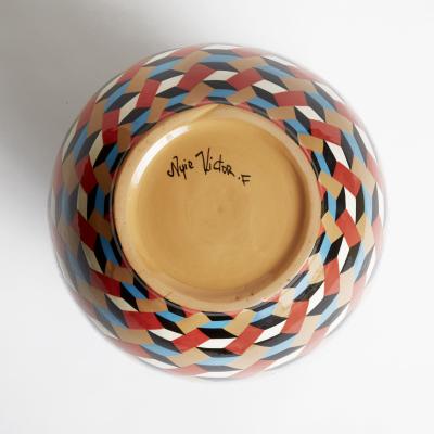 VICTOR FOTSO NYIE VASE SCALA