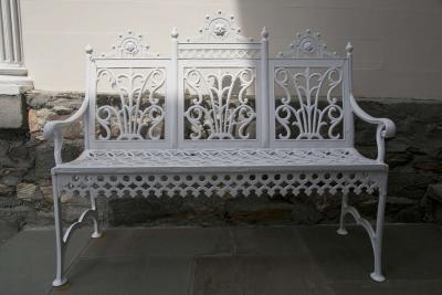 VICTORIAN ERA CAST IRON CURTAIN DESIGN GARDEN SETTEE