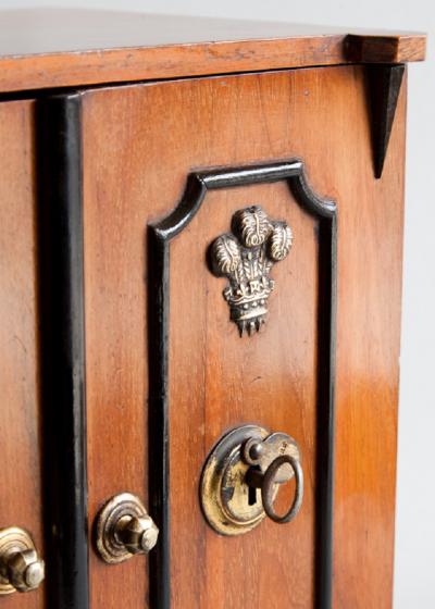 VICTORIAN NOVELTY HUMIDOR