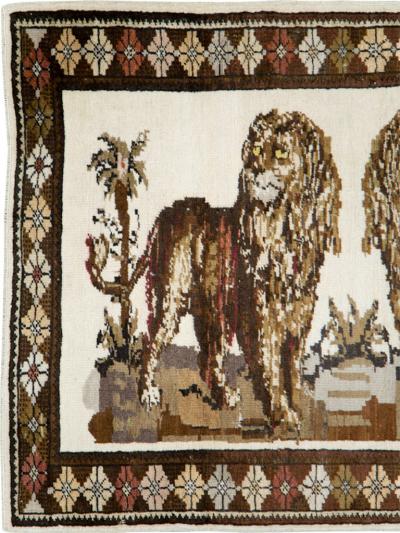 VINTAGE ANATOLIAN PICTORIAL RUG