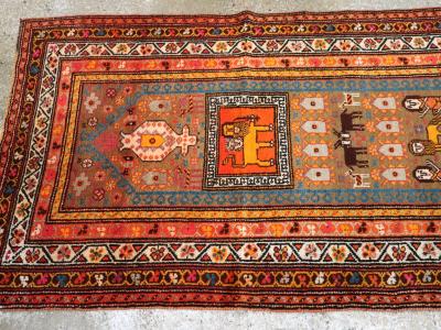 VINTAGE ANATOLIAN PICTORIAL RUG