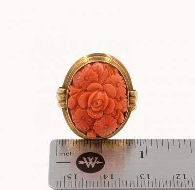 VINTAGE CARVED CORAL AND 14K GOLD RING