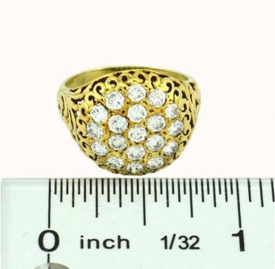 VINTAGE DIAMOND CLUSTER GOLD RING