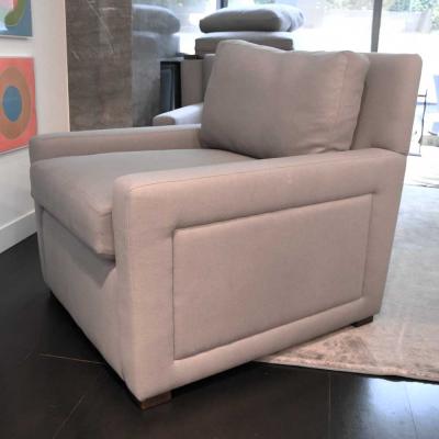 VINTAGE ENGLISH DESIGN ARMCHAIRS