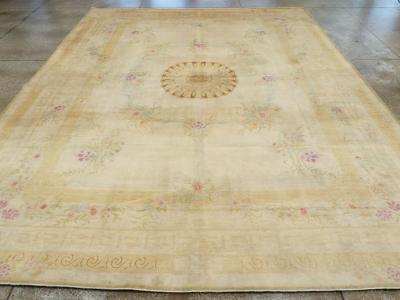 VINTAGE EUROPEAN INSPIRED PERSIAN KASHAN CARPET